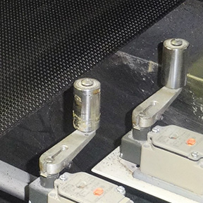 photo:自动调芯装置